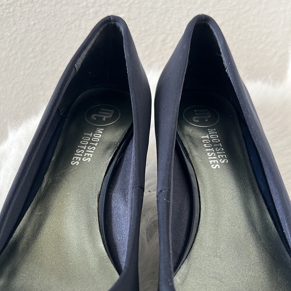 Round toe kitten heel navy blue pumps - Picture 5 of 7